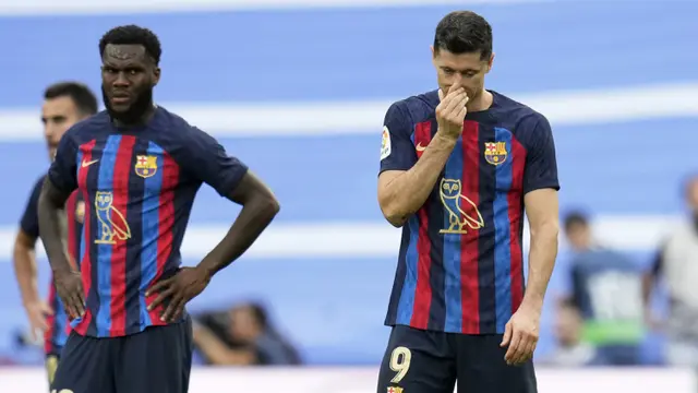 Foto: Barcelona Keok dari Real Madrid di Laga El Clasico Perdana Robert Lewandowski