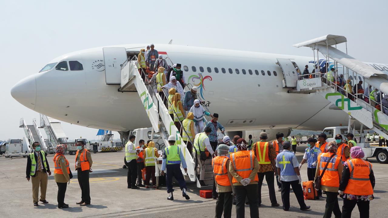 Jemaah haji tiba di Bandara Adi Soemarmo