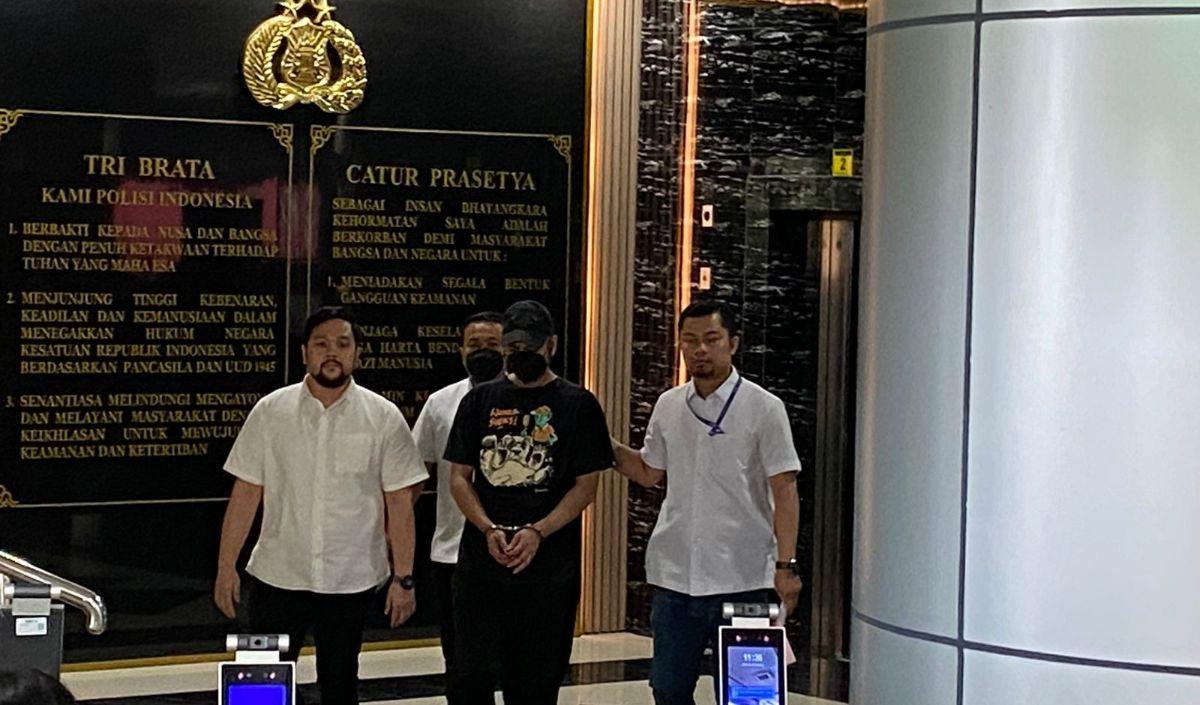 Polisi menemukan narkoba saat menangkap Rio Reifan di kediamannya Kawasan Jatinegara, Jakarta Timur, Jumat (26/4) lalu.<br>