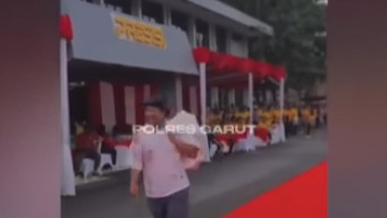 Polisi Lomba Jadi Intel Meriahkan HUT Polri