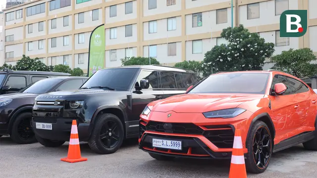 FOTO Mobil di Kamboja