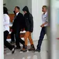 AW Menjalani Visum di RS Polri (deki prayoga/bintang.com)