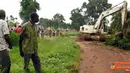Citizen6, Kongo: Salah satu tugas pokok Satgas Kizi TNI adalah merehabilitasi dan membangun infrastruktur berupa jalan dan jembatan. (Pengirim: Badarudin Bakri)