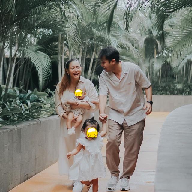 Jarak Lahir Buah Hati Berdekatan, Ini 6 Artis yang Cepat Hamil Anak Kedua