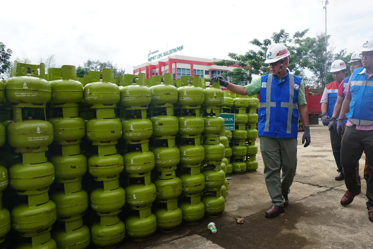 Pertamina memastikan pasokan elpiji 3 kg di Kalimantan cukup. (Foto: Humas Pertamina)