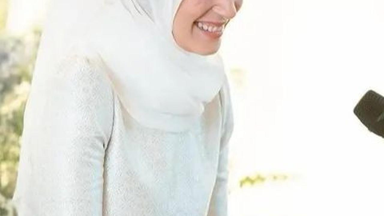 Kabar mengenai hubungan mereka telah lama beredar di media sosial, seiring dengan kebersamaan yang kerap mereka tunjukkan.