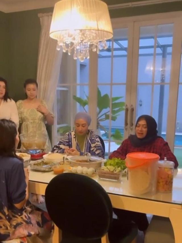 Potret perayaan ulang tahun Annisa Trihapsari (Sumber: Instagram/@hapsarianissa29)