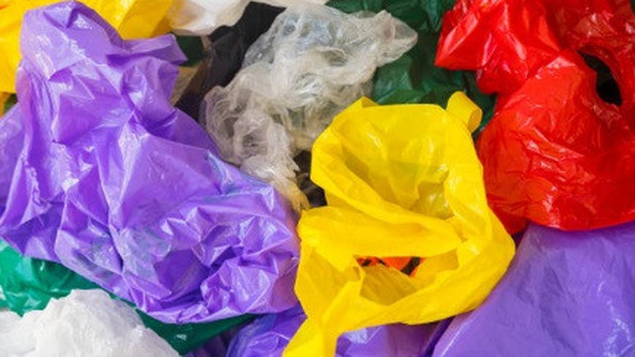 ilustrasi kantong plastik.