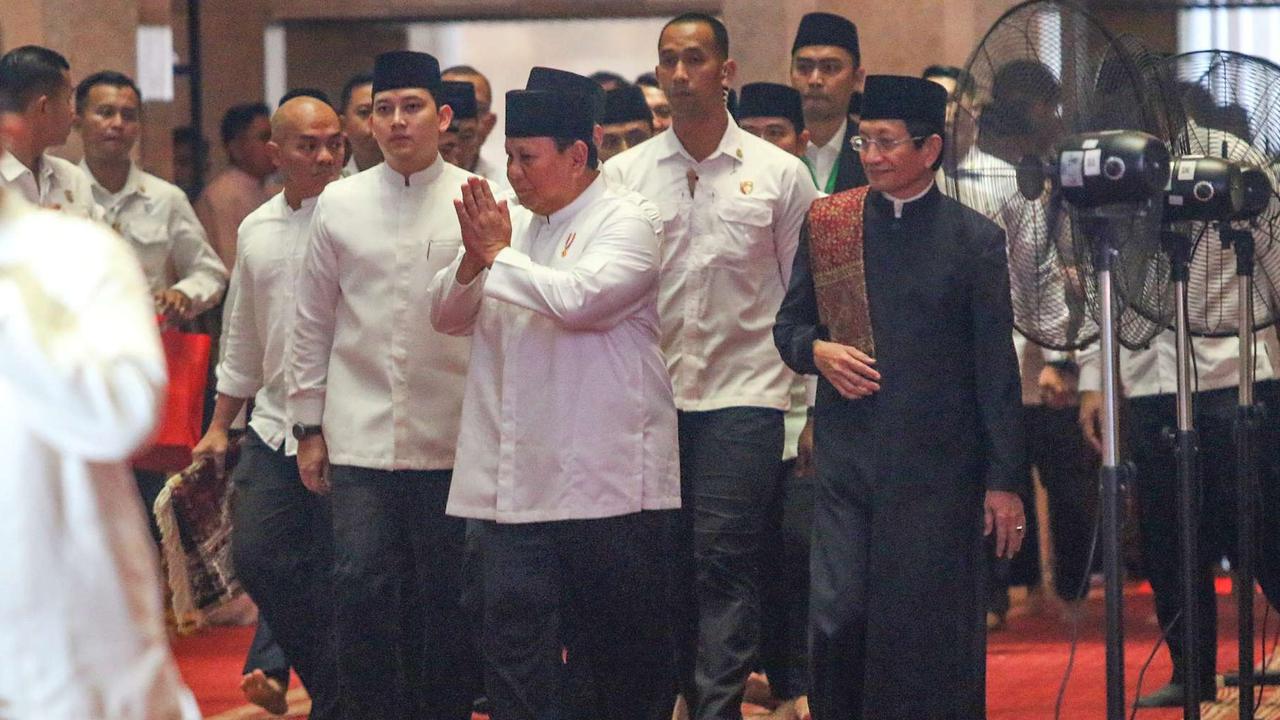 FOTO: Momen Prabowo-Gibran Laksanakan Salat Idulfitri 1446 Hijriah di Masjid Istiqlal
