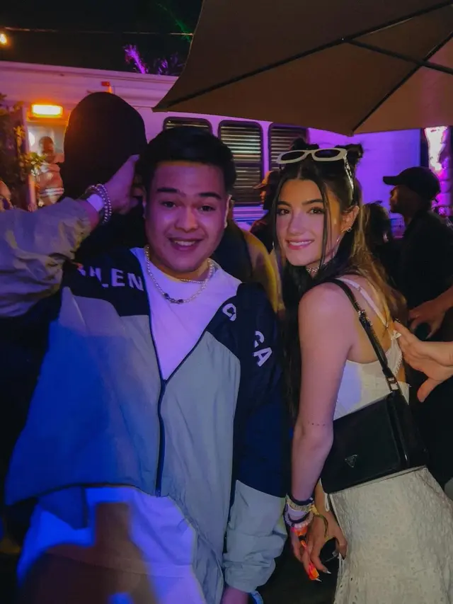 Jeje Soekarno nonton Coachella 2022 di Amerika (Foto: Instagram/@jejesoekarno)