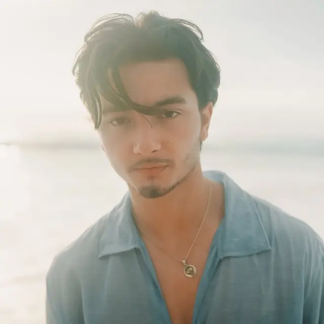Sederet Gaya Rambut Byran Domani yang Sering Berubah-Ubah, Tampan Mode Apa Saja (credit: instagram/bryandomani_bd_).