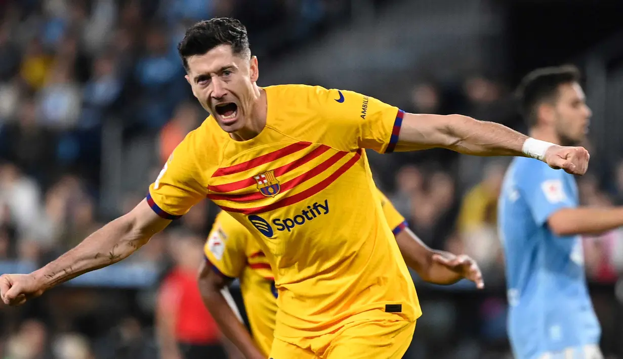 Kemenangan ini membawa Barcelona ke peringkat ketiga klasemen dengan 54 poin dari 25 pertandingan.  (MIGUEL RIOPA/AFP)