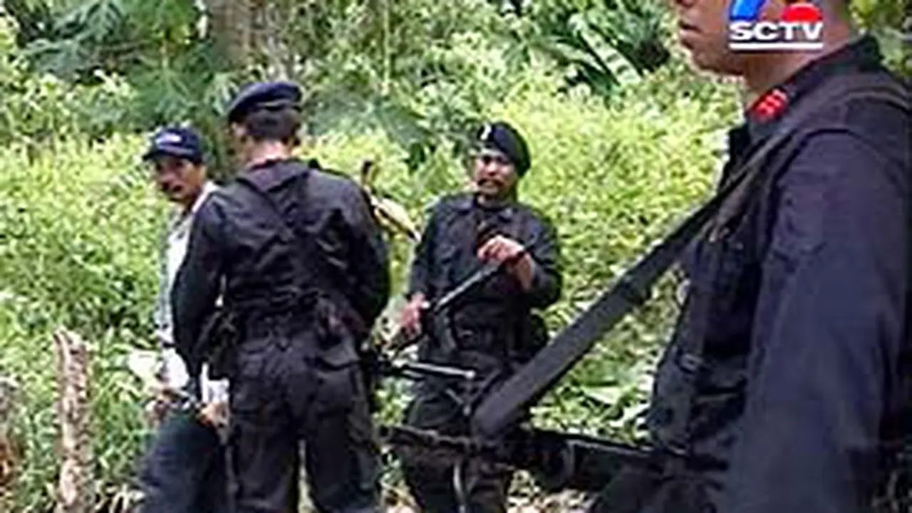 031204dRusuhMaluku.jpg