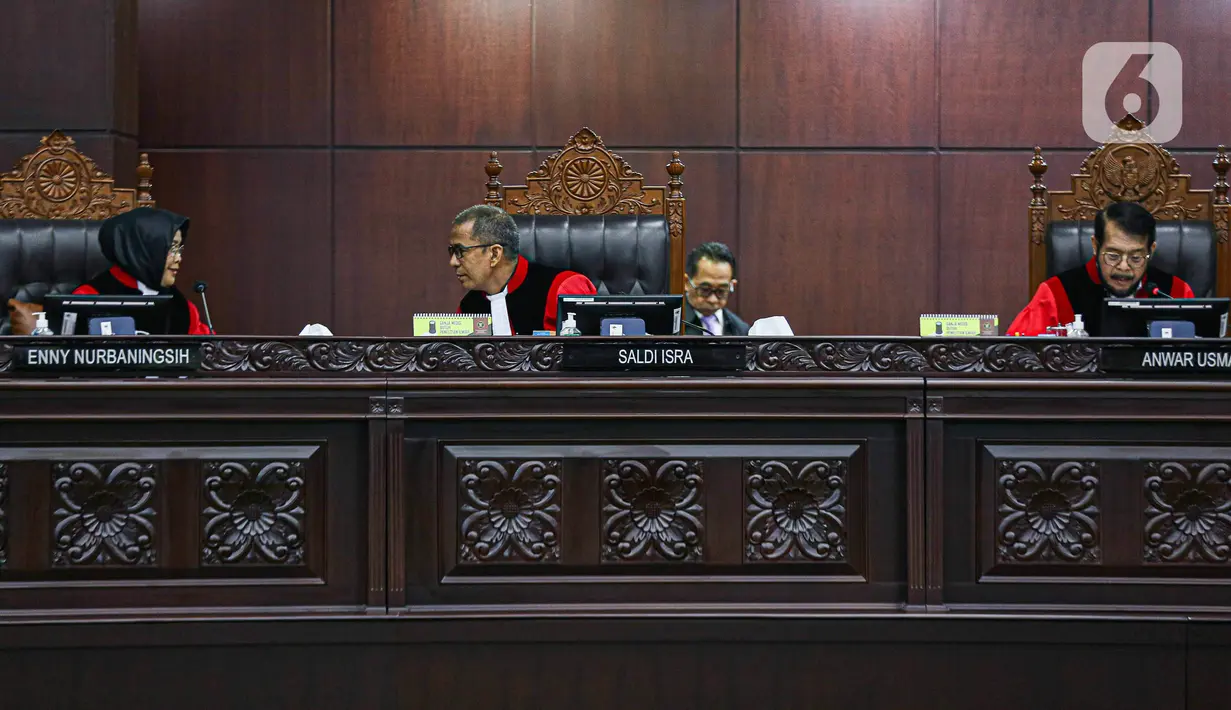 Dalam pertimbangannya, Mahkamah Konstitusi merunut pembentukan UUD 1945 soal syarat usia capres/cawapres. (Liputan6.com/Faizal Fanani)