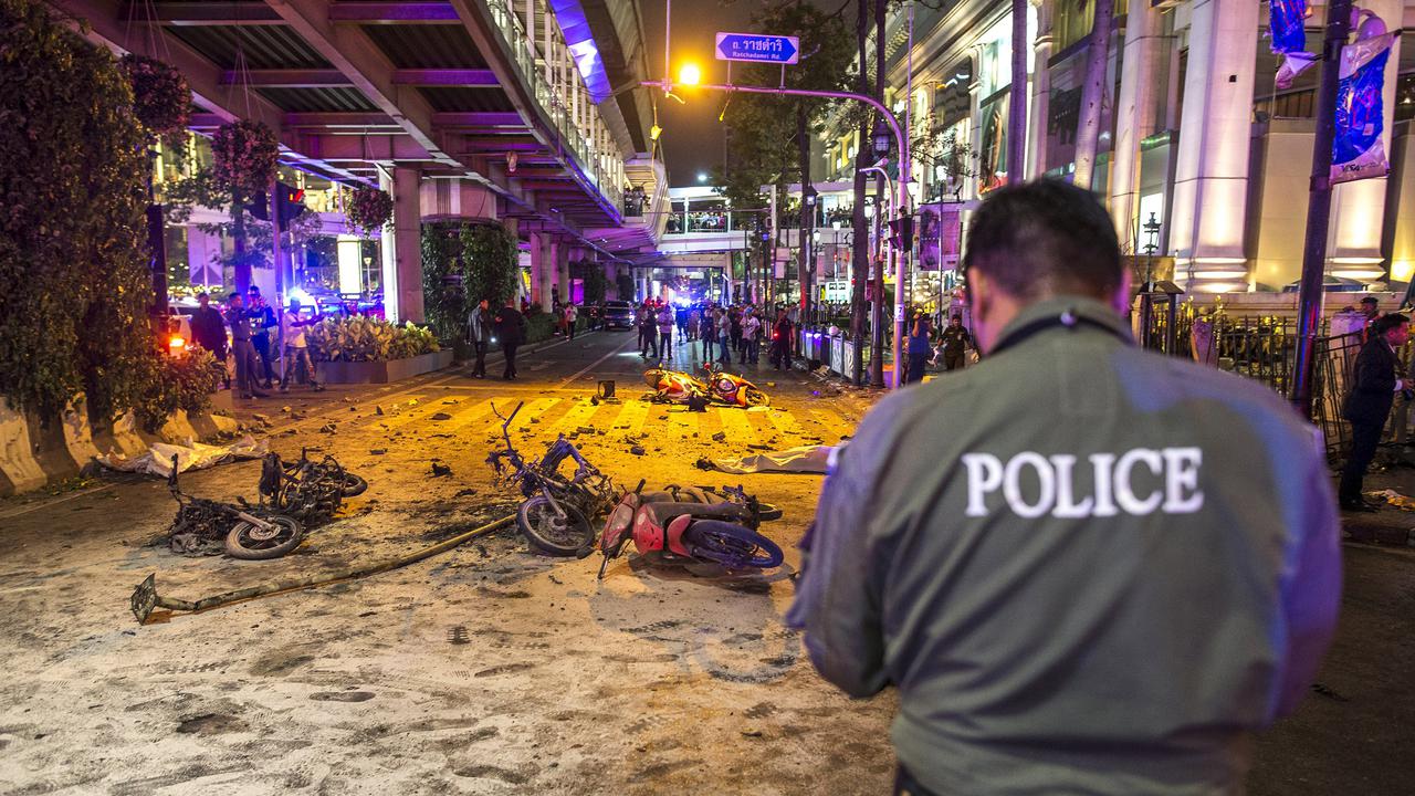 20150817-Foto-foto Mengerikan Ledakan Bom di Kuil Bangkok