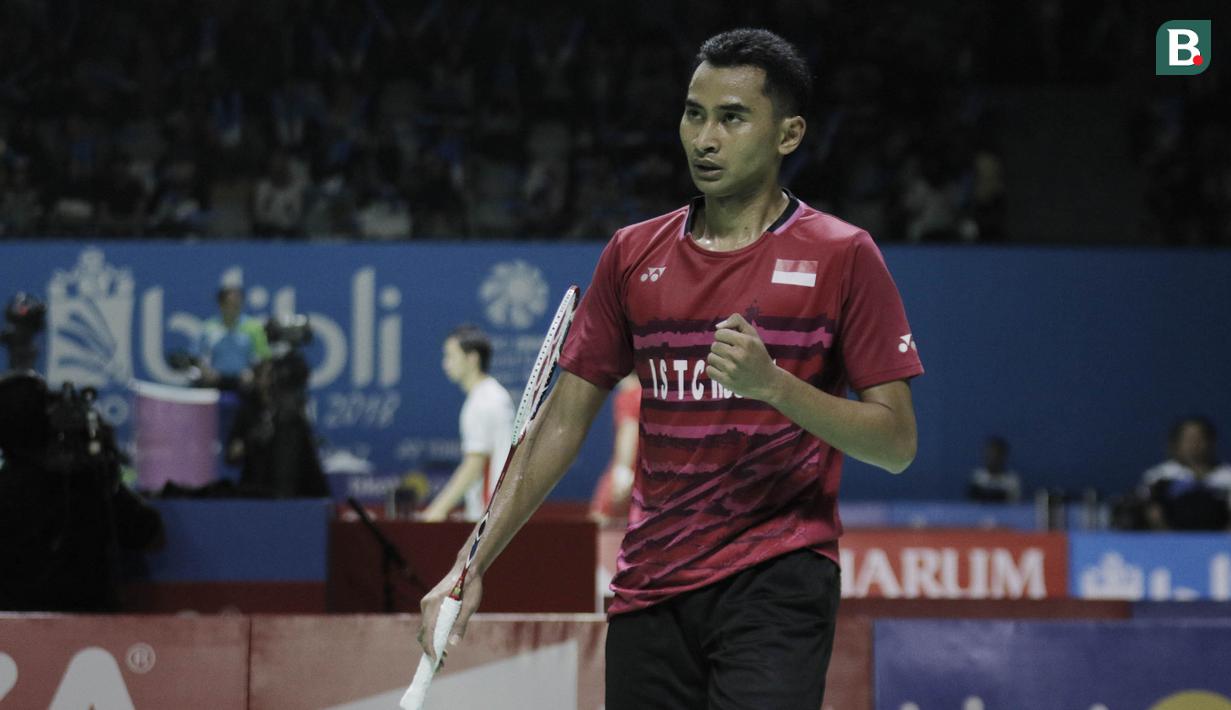 Tunggal putra Indonesia, Tommy Sugiarto, saat melawan wakil Taiwan, Chou Tien Chen, pada Indonesia Open di Istora Senayan, Kamis, (5/7/2018). Tommy SUgiarto menang 21-13 14-21 21-18. (Bola.com/M Iqbal Ichsan)