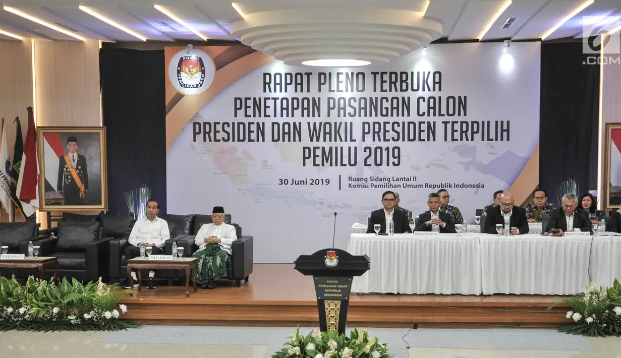 Suasana Rapat Pleno Terbuka Penetapan Presiden dan Wakil Presiden Terpilih Pemilu 2019 di Gedung KPU, Jakarta, Minggu (30/6/2019). KPU menetapkan Joko Widodo dan Ma'ruf Amin sebagai Presiden-Wapres Terpilih Pemilu 2019 dengan total 85.607.362 suara atau 55,50 persen. (merdeka.com/Iqbal S Nugroho)