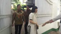 Istri Ahok, Veronica Tan menyambangi kediaman Megawati Soekarnoputri (Liputan6.com/ Putu Merta Surya Putra)