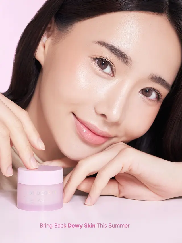 Kulit Kusam Setelah Aktivitas Seharian? Atasi dengan Hidrasi agar Wajah Tetap Glowing