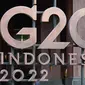 Logo Konferensi Tingkat Tinggi (KTT) Kelompok 20 (G20) ke-17 di luar Apurva Kempinski, venue utama KTT G20 di Bali. (Xinhua/Wang Yiliang)