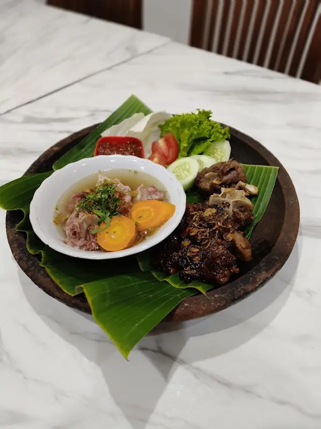 Rekomendasi Tempat Makan Dekat Stasiun Pasar Turi Surabaya
