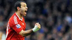 Selebrasi gelandang Liverpool, Javier Mascherano seusai mencetak gol ke gawang Everton dalam lanjutan Liga Premier yang berlangsung di Goodison Park, 29 November 2009. AFP PHOTO/ANDREW YATES --