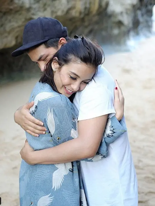 Pasangan Chelsea Olivia dan Glenn Alinskie memang selalu terlihat harmonis. Meski sudah hadir Natusha Olivia Alinskie di kehidupannya, namun tak jarang mereka menghabiskan waktu dan mengabadikan momen spesial mereka berdua. (Instagram/glennalinskie)