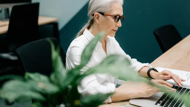 Batasi Notifikasi dan Media Sosial