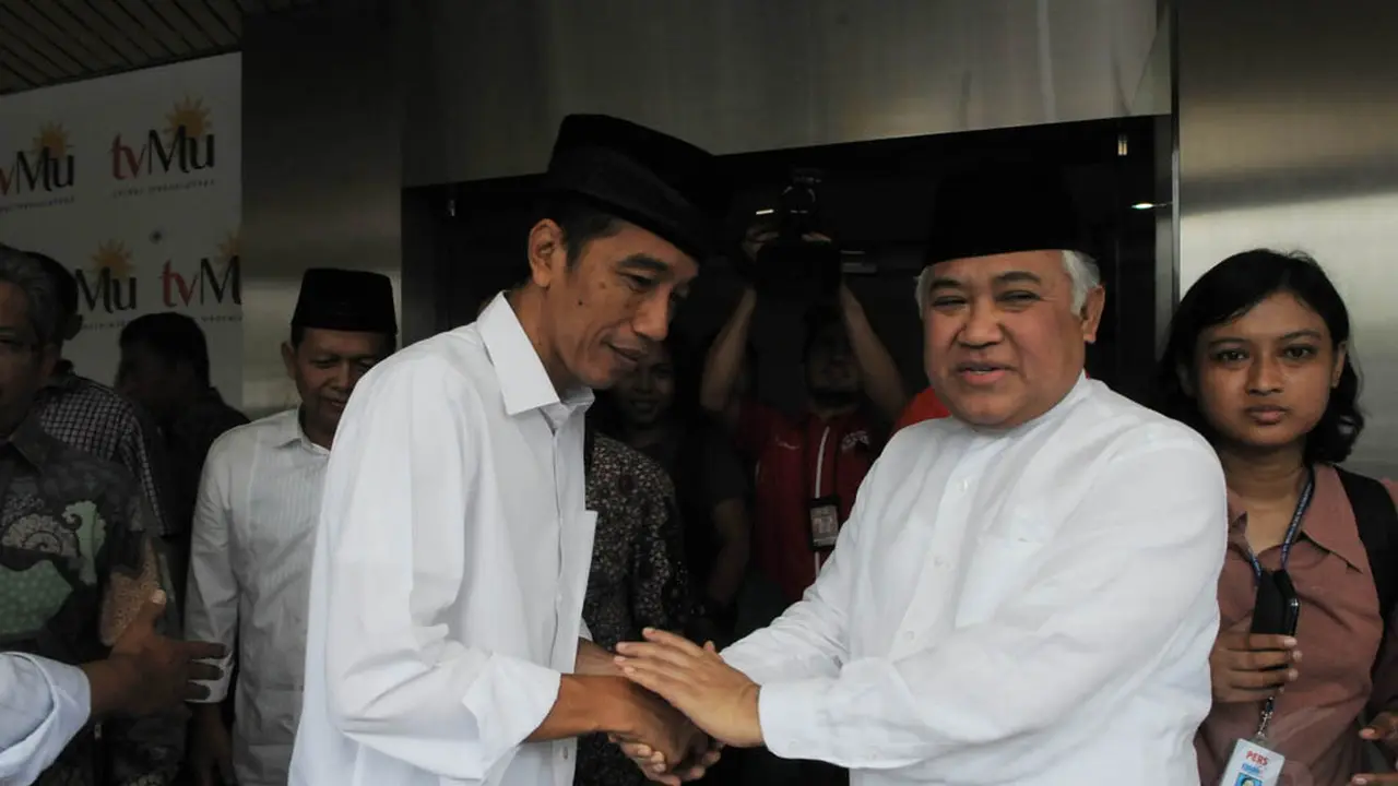 Jokowi Salat Jumat di Markas Muhammadiyah 