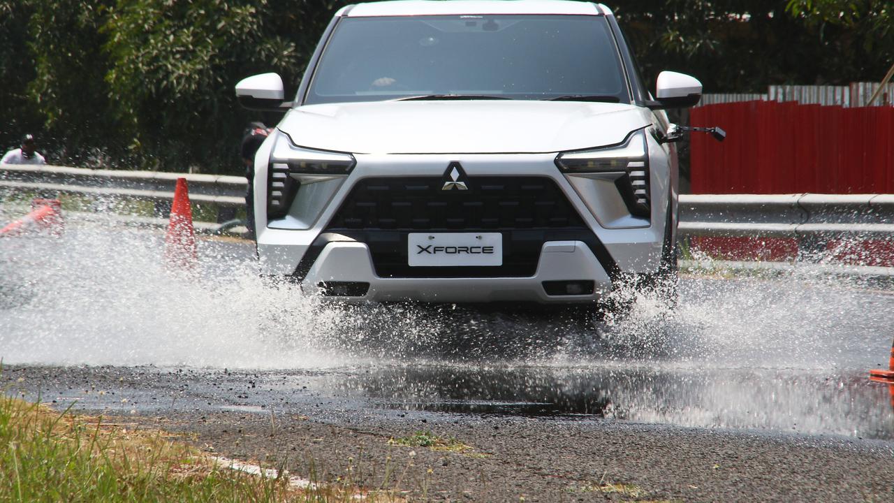 Mitsubishi XFORCE.