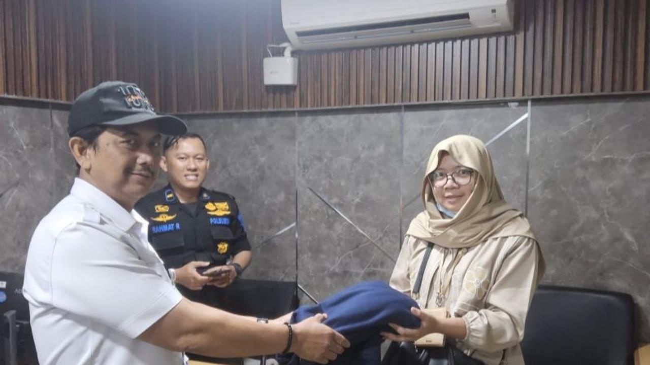 Laptop Hingga Uang Miliaran, Barang Hilang di Stasiun Gambir Kembali ke Pemilik!