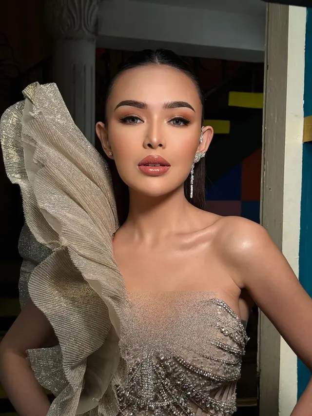 7 Potret Amanda Manopo di Showcase Film Bila Esok Ibu Tiada Ini Banjir Pujian