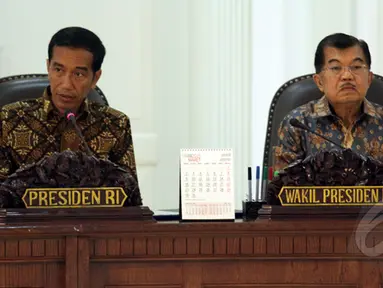 Presiden Joko Widodo dan Wakil Presiden Jusuf Kalla menggelar Sidang Kabinet Paripurna bersama para menteri di Kantor Presiden, Istana Kepresidenan, Jakarta, Rabu (4/2/2015). (Liputan6.com/Faizal Fanani)