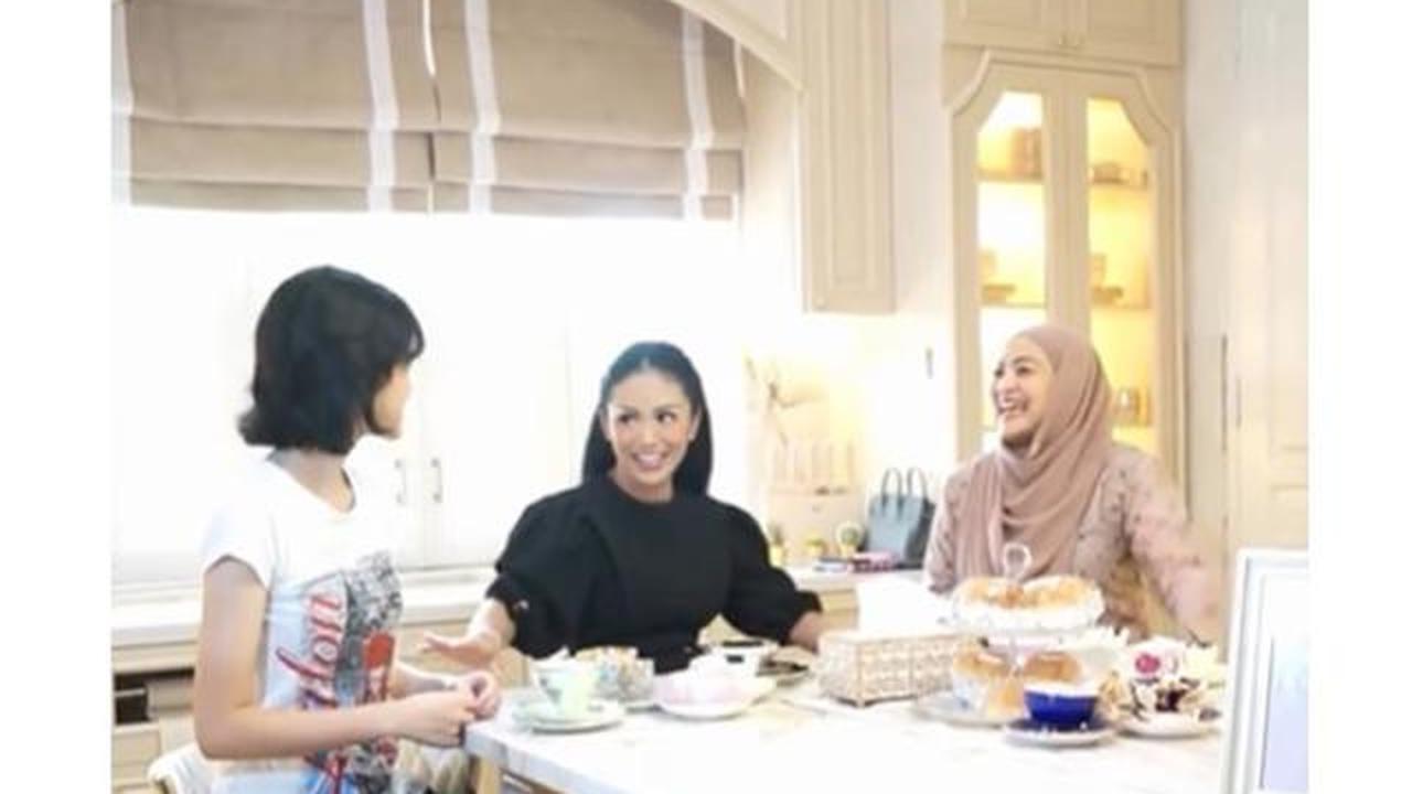 8 Potret Dapur Rumah Krisdayanti Usai Renovasi, Bergaya Klasik Modern