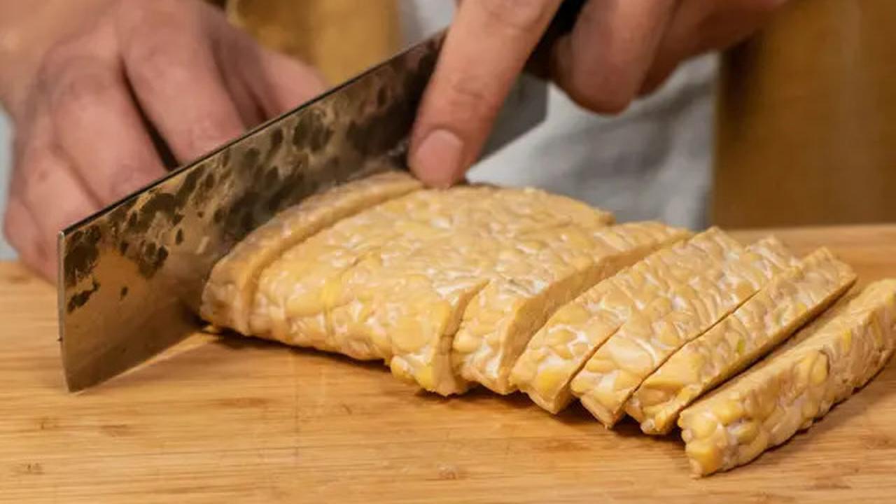 Resep Tumis Kangkung Tempe Ulek untuk Jadi Menu Bekal Sat Set