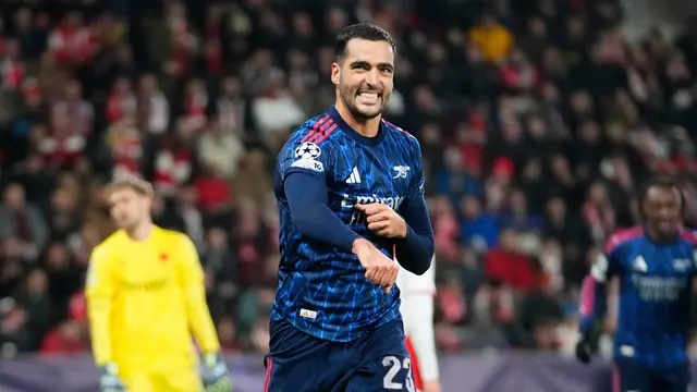 Mikel Merino di laga Arsenal melawan Slavia Praha