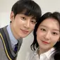 Dibenci Penonton Atas Perannya di Queen of Tears, Park Sung Hoon Malah Selfie Bareng Kim Ji Won (doc: Instagram.com/@boxabum)