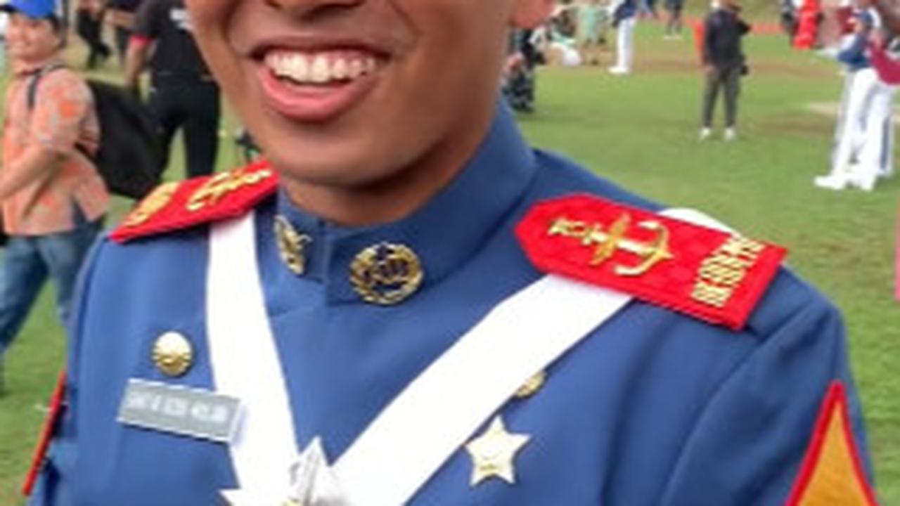 Bukan Orangtua, Perwira Muda Ini Kaget Didatangi Teman Tongkrongan Saat Wisuda Jurusan Akmil