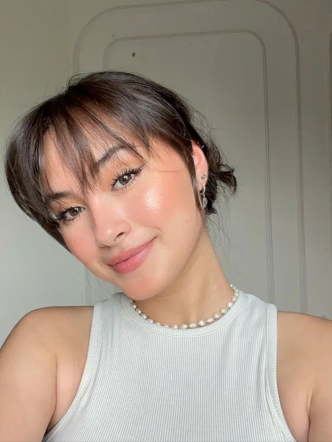 Caitlin Halderman dengan rambut panjang [Instagram/caitlinhalderman]