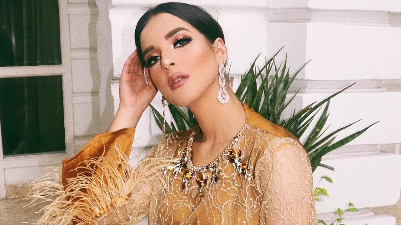 [Bintang] Tasya Farasya Tunjukkan Riasan Mata Glamor untuk Bulan Ramadan