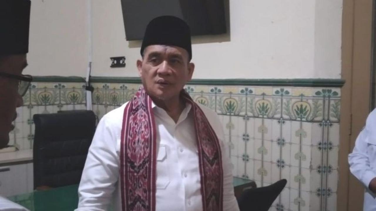 Wamenag Salurkan Rp200 Juta untuk Pemulihan Pascakebakaran Asrama MAN 2 Yogyakarta