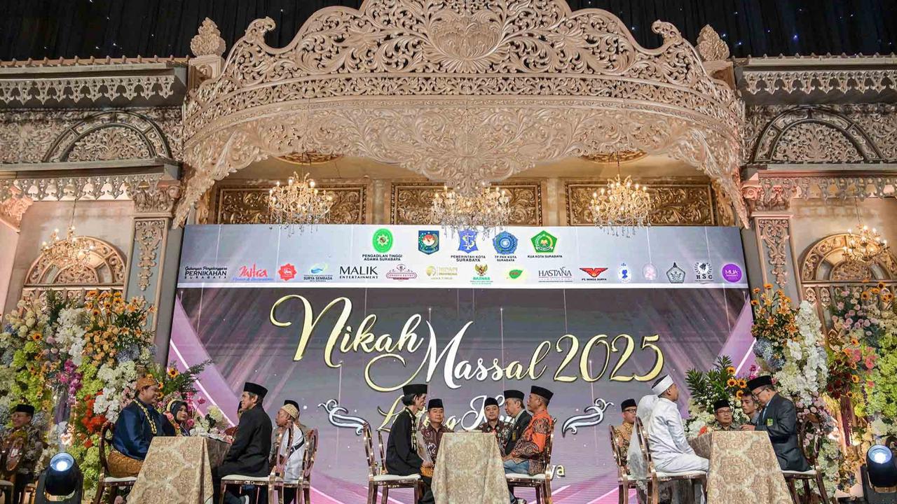 FOTO: 285 Pasangan Ikuti Isbat Nikah Massal di Surabaya