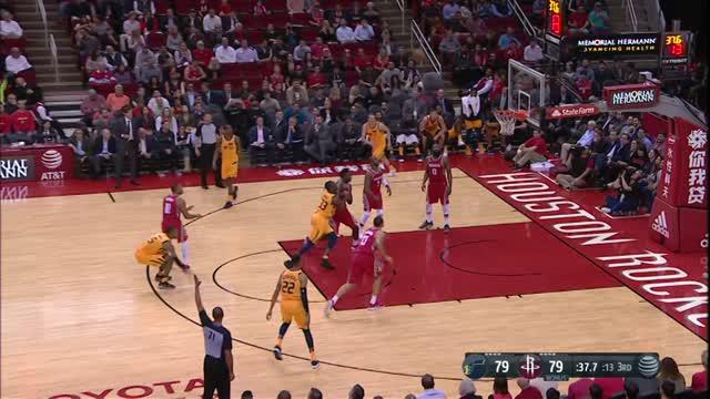 Berita video game recap NBA 2017-2018 antara Houston Rockets melawan Utah Jazz dengan skor 120-99.