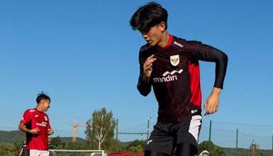 Aksi Mike Rajasa Hoppenbrouwers bersama Timnas Indonesia U-17 (Instagram/mh.rajasa)