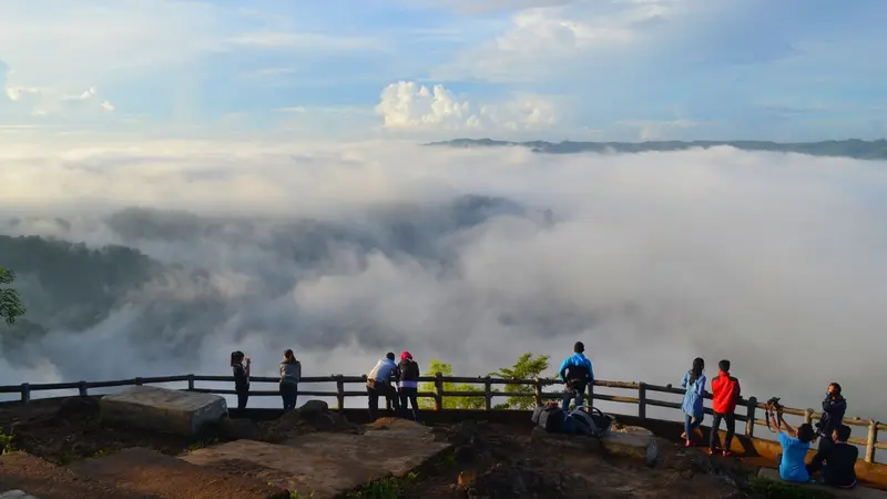 Puncak Kebun Buah Mangunan