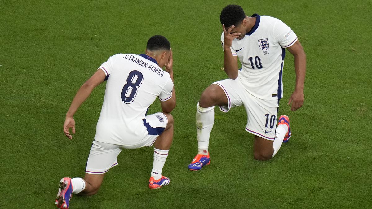 Kisah Bromance Trent Alexander-Arnold: dari Duo Ikonik Bareng Andrew Robertson ke Jude Bellingham
