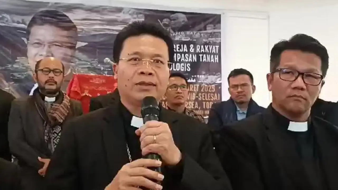 Ephorus HKBP Pendeta Victor Tinambunan