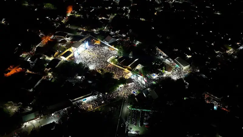 Acara tabligh akbar digelar Yayasan Abdul Azis Halaby bersama Ustaz Adi Hidayat (UAH) di Sofia Residence 2, Kecamatan Loktabat Utara, Kota Banjarbaru, Provinsi Kalimantan Selatan (Kalsel).