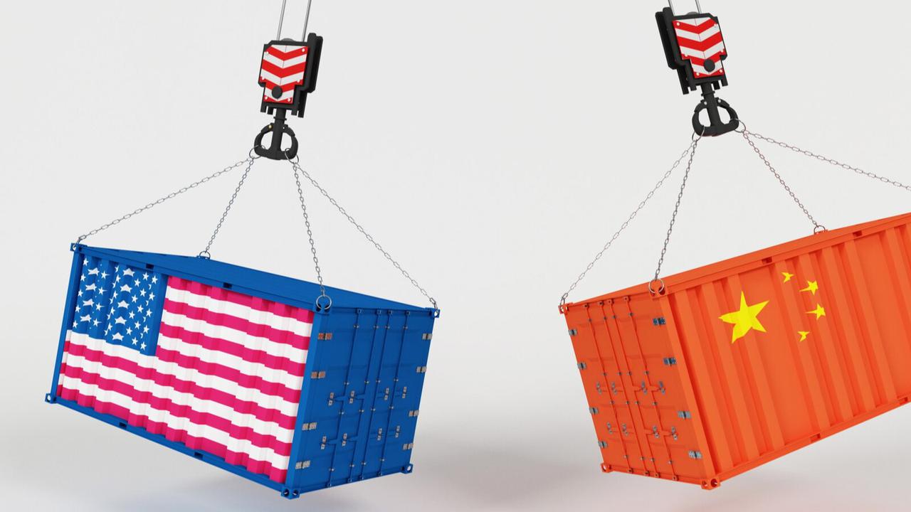 Hindari 7 Barang Ini Saat Perang Dagang Amerika-China, Biar Dompet Nggak Boncos
