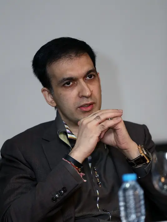 'Tahu enggak, ada 50 games palsu bajakan. Hentikan itu semua, bajakan itu merugikan kita,' ungkap Manoj. (Wimbarsana Kewas/Bintang.com)